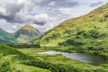 İskoçya İskoçya 'daki Glencoe' nun etrafını geziyor.