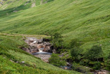 İskoçya İskoçya 'daki Glencoe' nun etrafını geziyor.