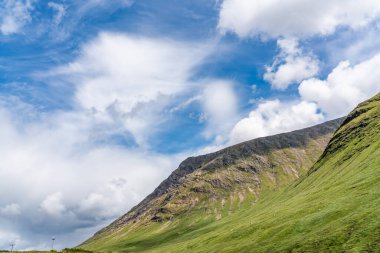 İskoçya İskoçya 'daki Glencoe' nun etrafını geziyor.