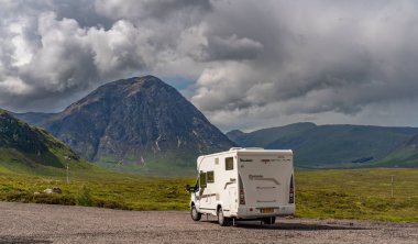 İskoçya İskoçya 'daki Glencoe' nun etrafını geziyor.