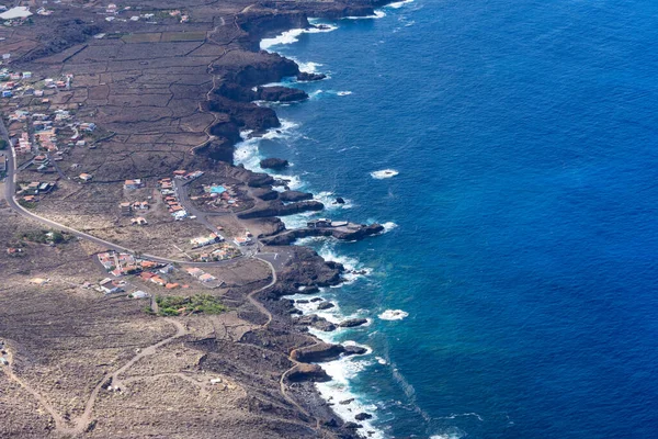 加那利群岛El Hierro岛周围的意见 免版税图库照片