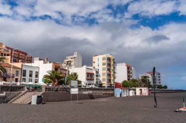 SantoAnto çevresindeki manzaralar bir Cape Verde Adası