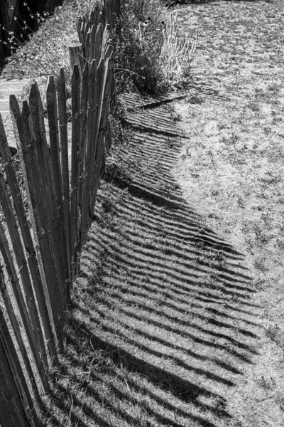 Old Wooden Fence Its Shadow — Stock Photo, Image