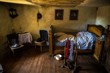 Eski Troglodyte Evleri Graufthal, Alsace, Fransa