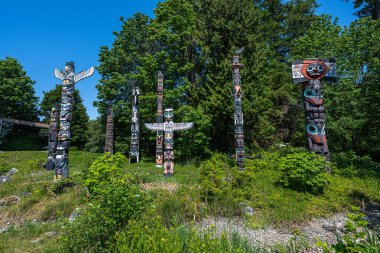 Vancouver 'daki Totem Polonyalıları, İngiliz Kolombiyası
