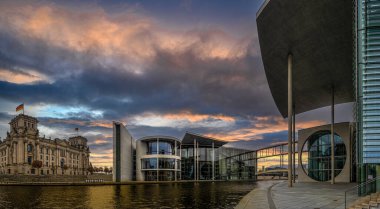 Reichstag, Paul Loebe Binası ve Alman Bundestag Kütüphanesi