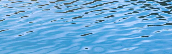 Vattenytan Blå Vatten Bakgrund Med Mjuka Vågor Vattenytans Struktur Banderolldesign — Stockfoto