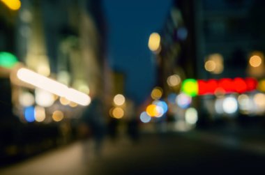 Arkaplan olarak şehir arkaplanı Bokeh. Akşam görüntüsü bulanık. Pankart tasarımı