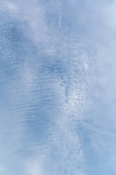 배경은 부드러운 하늘에 아름다운 구름의 — 스톡 사진