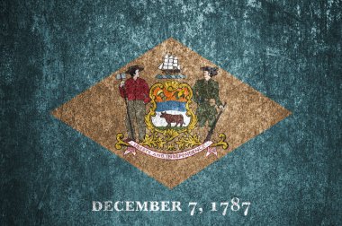 Delaware eyaleti grunge bayrağının yakın çekimi. Metal yüzeyde kirli Delaware bayrağı.