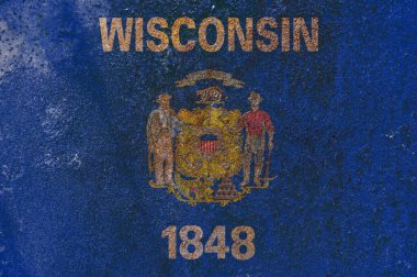Wisconsin Eyalet Bayrağı. Paslı metal yüzeyinde kirli Wisconsin bayrağı. Paslı metal dokusu 