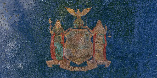 New York Eyalet Bayrağı. Paslı metal yüzeyinde kirli New York bayrağı. Paslı metal dokusu 