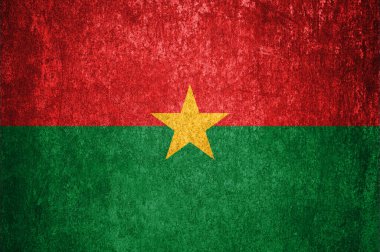 Burkina Faso Eyalet Bayrağı. Metal yüzeyinde kirli Burkina Faso bayrağı. Metal doku 