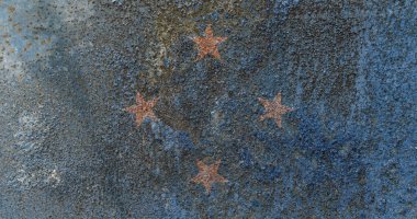 Mikronezya Devlet Bayrağı. Metal yüzeyde kirli Mikronezya bayrağı. Metal doku 