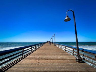 Kaliforniya Imperial Beach 'teki Pasifik Okyanusu' na uzanan iskele..