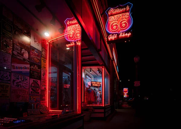 Front Window Neon Lights Cruisers Gift Shop Historic Route Williams — Stock Photo, Image