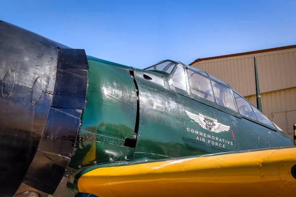 記念空軍によって運営されている三菱A6M3ゼロは アリゾナ州ツーソンのアリゾナ航空ショーで2023雷と雷で展示されています — ストック写真