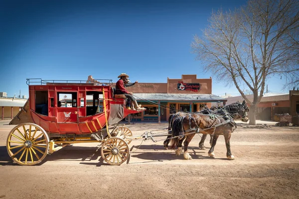 Horse Drawn Carriage Makes Its Way Streets Old West City — Stock Photo, Image