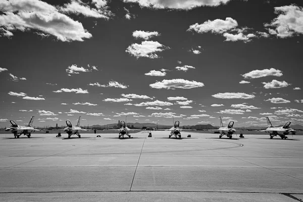 Les Thunder Birds Air Force Produisent Thunder Lightning Arizona 2023 — Photo
