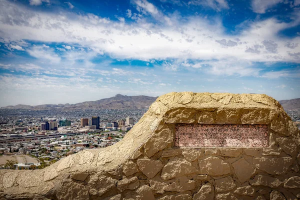 Sahne Yolu Ndaki Murchison Park Duvarı Paso Teksas Şehrine Bakıyor — Stok fotoğraf