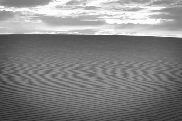 Puesta Sol Detrás Las Dunas Onduladas Parque Nacional White Sands — Foto de Stock