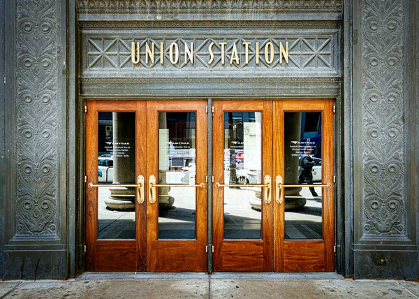 Illinois Chicago Belvárosában Lévő Union Station Főbejáratánál — Stock Fotó