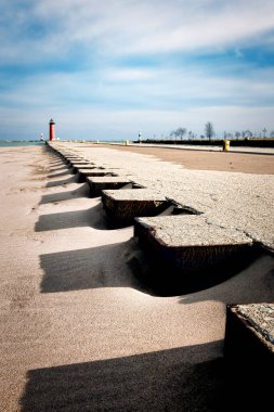 Kuzey rıhtımı ve ışık Michigan Gölü Kenosha, Wisconsin 'de..