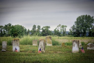 Bu Afrikalı Amerikalılar ABD İç Savaşı sırasında Birleşik Devletler Siyahi Birlikleri 'ne (USCT) katıldılar ve Chesapeake, Virginia' daki Cuffeytown Tarih Mezarlığı 'na gömüldüler..