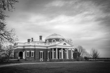 Thomas Jeffersons Monticello, evi ve şimdi bir UNESCO Dünya Mirası Alanı, Charlottesville, Virginia yakınlarında..