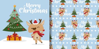 Noel tatili afişi ve kırmızı eşarp takan şirin ren geyiği deseni ve Noel ağacı takan Noel Baba şapkası hediye kutuları ve açık mavi arka planda Mutlu Noeller metni. Kış tatilleri için vektör illüstrasyonu.