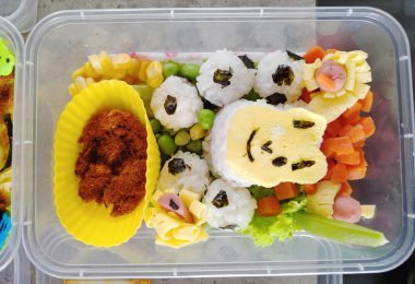 ÇOCUKLARIN VE ÇOCUKLARIN BİR ÇOCUKLARININ ÇOCUKLARININ ÇOCUKLARININ Fotografı