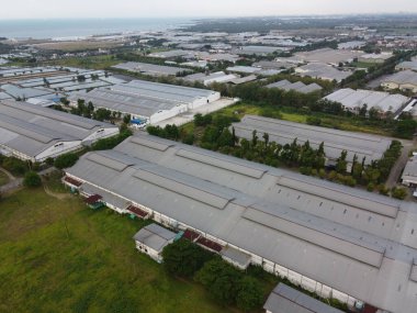 Endonezya devleti tarafından yönetilen bir sanayi bölgesinin hava manzarasının ihtişamı