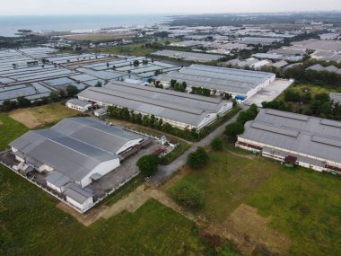 Endonezya devleti tarafından yönetilen bir sanayi bölgesinin hava manzarasının ihtişamı