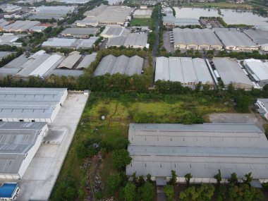 Endonezya devleti tarafından yönetilen bir sanayi bölgesinin hava manzarasının ihtişamı