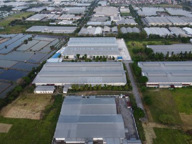 Endonezya devleti tarafından yönetilen bir sanayi bölgesinin hava manzarasının ihtişamı