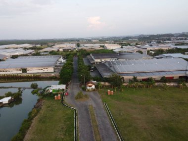 Endonezya devleti tarafından yönetilen bir sanayi bölgesinin hava manzarasının ihtişamı