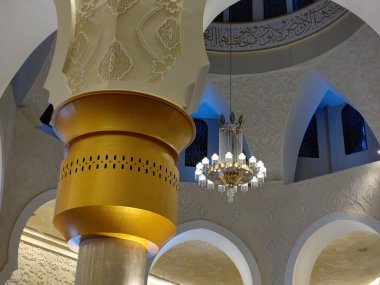 Şeyh Zayed Solo Camii: Muhteşem ve bilgilendirici Dini Turizm Merkezi Olmak
