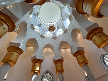 Şeyh Zayed Solo Camii: Muhteşem ve bilgilendirici Dini Turizm Merkezi Olmak