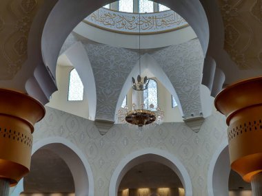 Şeyh Zayed Solo Camii: Muhteşem ve bilgilendirici Dini Turizm Merkezi Olmak