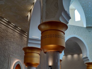 Şeyh Zayed Solo Camii: Muhteşem ve bilgilendirici Dini Turizm Merkezi Olmak