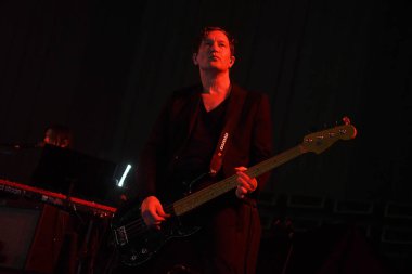 Rio de Janeiro, Brezilya, 4 Kasım 2022. Bas gitarist Brad Truax, rock grubu Interpol 'ün Rio de Janeiro şehrindeki Qualistage' da verdiği konser sırasında.