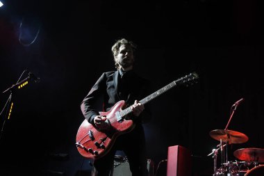 Rio de Janeiro, Brezilya, 4 Kasım 2022. Rock grubu Interpol 'den Daniel Kessler, Rio de Janeiro' daki Qualistage 'da verdiği konserde.