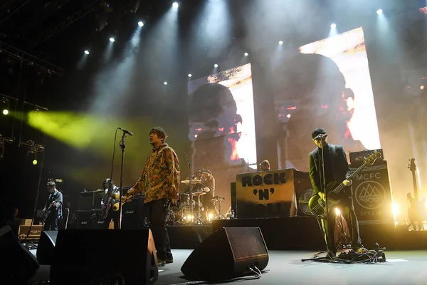 Rio de Janeiro, 16 Kasım 2022. Şarkıcı Liam Gallagher, Qualistage, Rio de Janeiro 'da bir konser sırasında Oasis grubunun eski vokalisti.