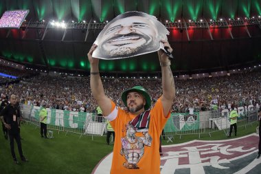 Rio de Janeiro, Brezilya, 10 Ekim 2022 Cantor Belo, Fluminense maçından önce, Maracan Stadyumu 'ndaki bir konser sırasında.