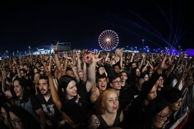Rio de Janeiro, Brezilya, 2 Eylül 2022. Rio de Janeiro 'daki Rock 2022 Festivali sırasında rock' çılar.