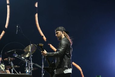 Rio de Janeiro, 2 Eylül 2022 heavy metal grubu Bullet 'ın gitaristi ve gitaristi Matt Tuck, Rio de Janeiro' daki Rock 2022 'de verdiği konserde,.