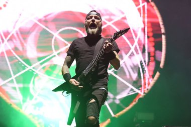 Rio de Janeiro, 2 Eylül 2022. Heavy metal grubu Bullet for My Valentine 'ın gitaristi Michael Paget Rio 2022' de Rio de Janeiro 'da verdiği konserde.