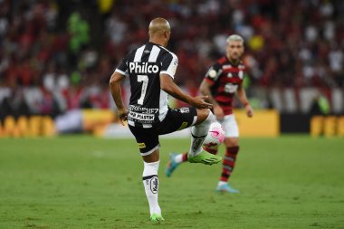 Rio de Janeiro, Brezilya, 25 Ekim 2022. Santos takımından futbolcu Carlos Sanchez, Flamengo x Santos maçında Maracan Stadyumu 'ndaki Brezilya şampiyonası için.
