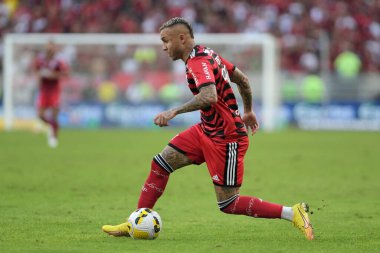 Rio de Janeiro, Brezilya, 14 Ağustos 2022 Flamengo takımından Everton Cebolinha, Maracan Stadyumu 'ndaki Athletico-PR maçında.