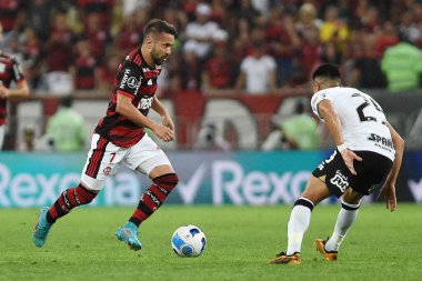 Rio de Janeiro, Brezilya, 9 Ağustos 2022. Futbolcu Everton Ribeiro do Flamengo, Flamengo-Corinthians maçı sırasında, Libertadpores Kupası için, Maracan Stadyumu 'nda.
